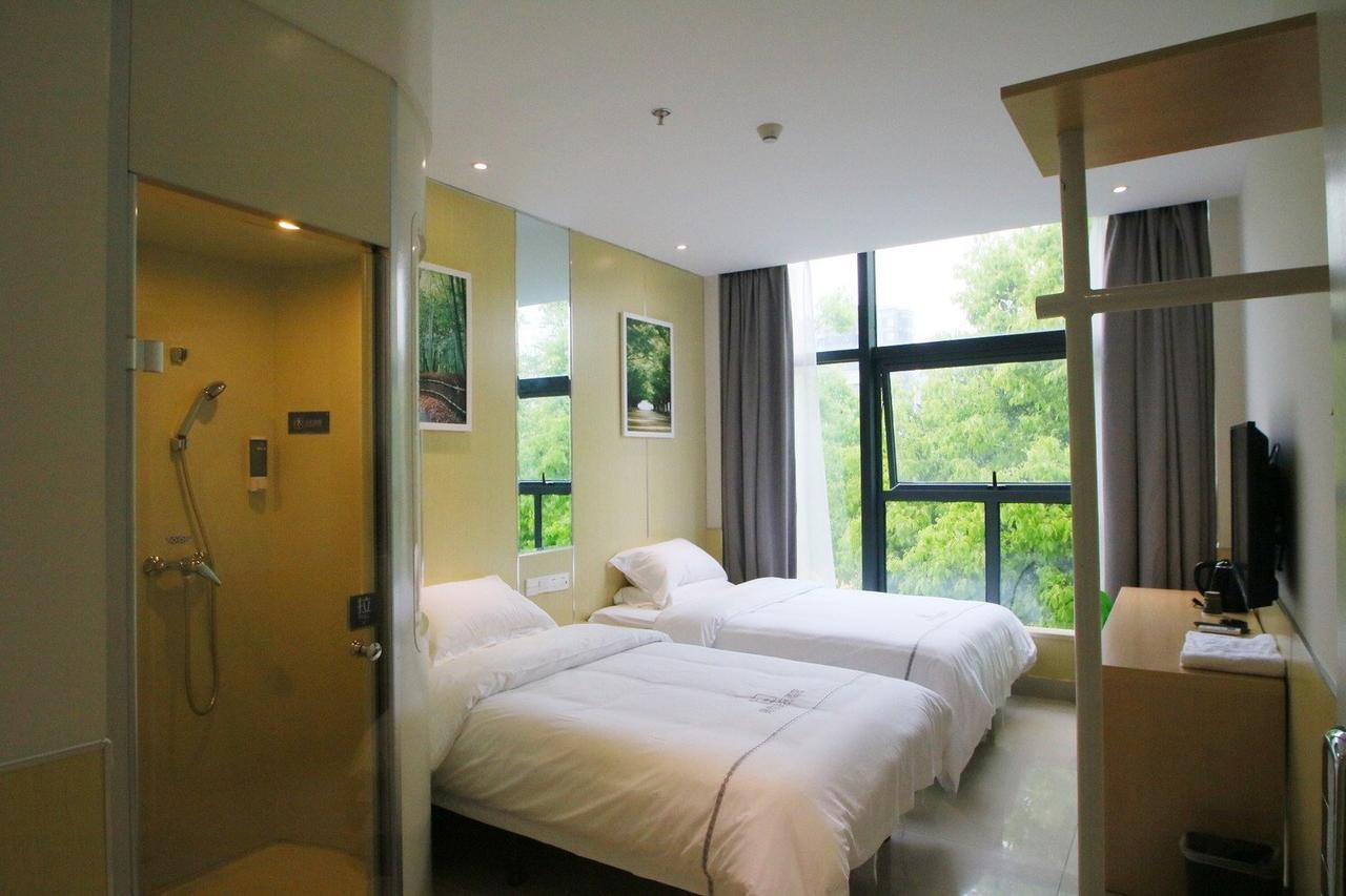 100 Inn Plus Pudong Airport Hotel Shanghai Buitenkant foto