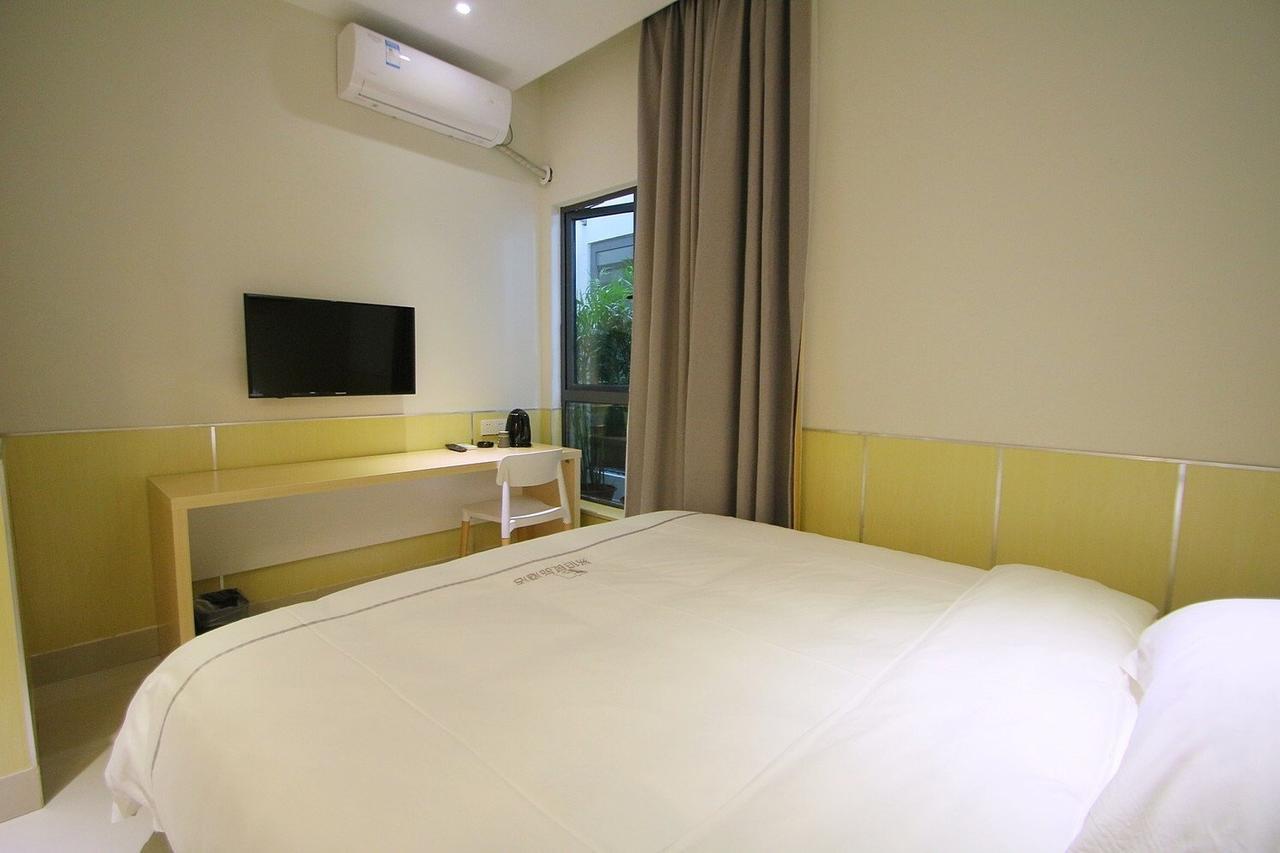 100 Inn Plus Pudong Airport Hotel Shanghai Buitenkant foto