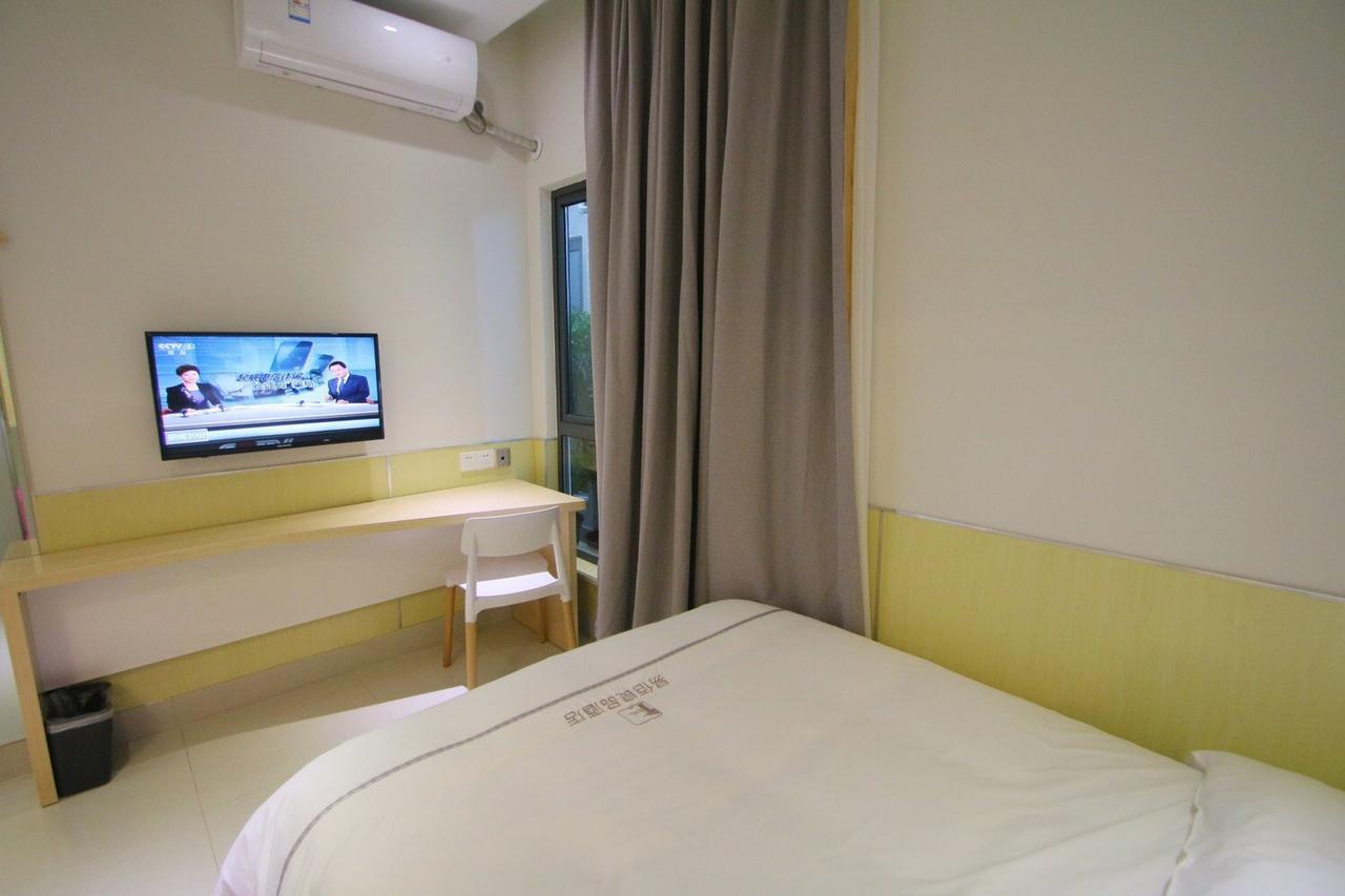 100 Inn Plus Pudong Airport Hotel Shanghai Buitenkant foto